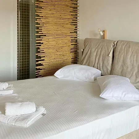 Hotel Fikas 2*