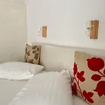Hotel Fikas 2*
