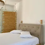 Fikas Hotel