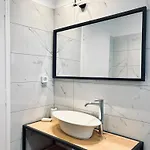 Hotel Fikas 2*