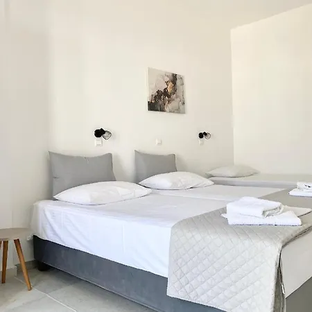 Отель Fikas Naxos City
