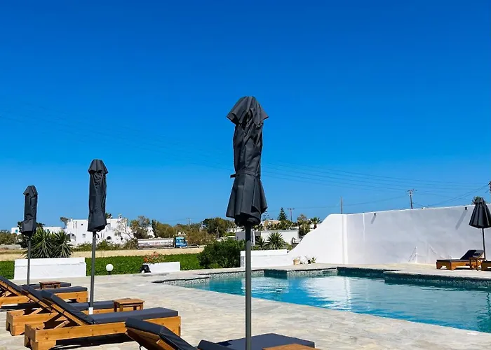 Fikas فندق Naxos City